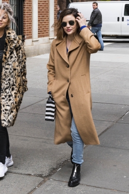 HQ
