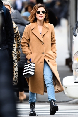 HQ
