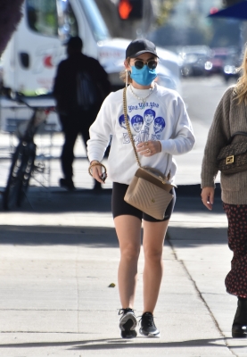 LucyH020321-018.jpg
