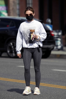 LucyH030321-009.jpg