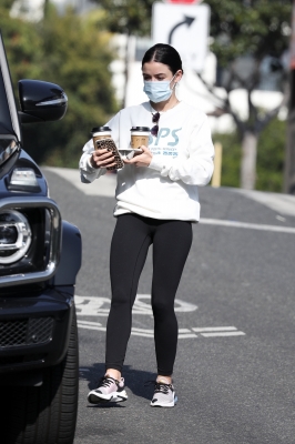 LucyH040121-005.jpg
