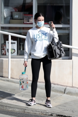 LucyH040121-015.jpg