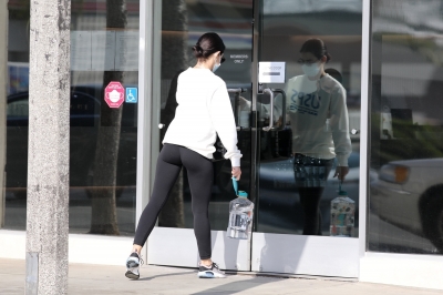 LucyH040121-021.jpg
