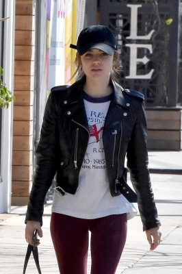 HQ
