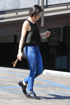 LucyInBeverlyHillsJul12-031.jpg