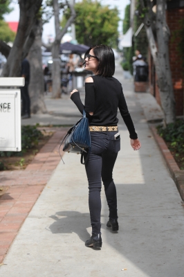HQ
