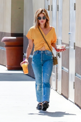 HQ
