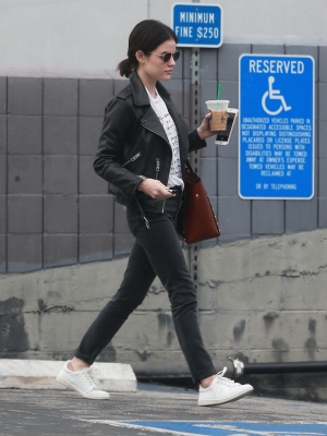 HQ

