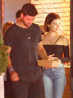 HQ
