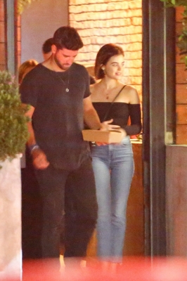 HQ
