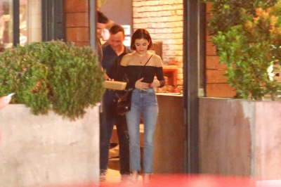 HQ
