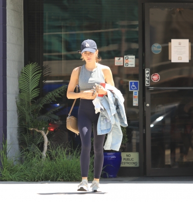 HQ
