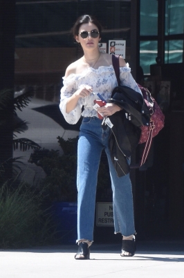 HQ
