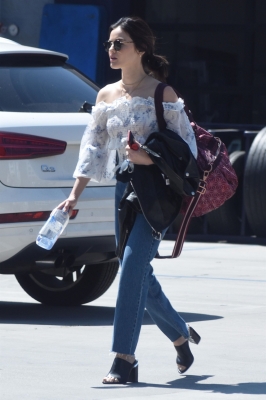 HQ
