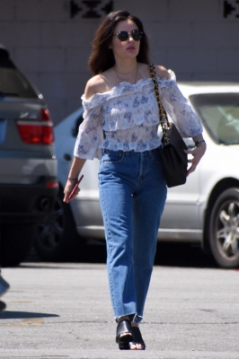 HQ
