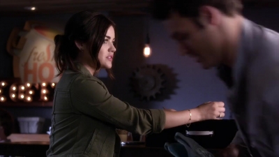 PLL_S04E11_720p_JACK_Up_DownloadSeriesHere_1202.jpg