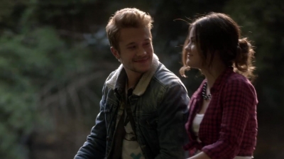 PLL_S04E22_720p_JACK_Up_DownloadSeriesHere_1215.jpg