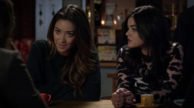 PLL_S04E23_720p_JACK_Up_DownloadSeriesHere_0149.jpg
