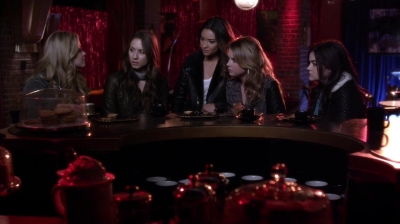 PLL_S04E24_720p_JACK_Up_DownloadSeriesHere_2253.jpg