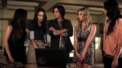 Pretty_Little_Liars_S02x15_720p_Bluray_Dual_PauloADM_1290.jpg