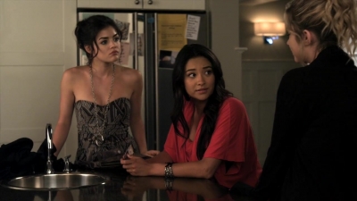 Pretty_Little_Liars_S02x16_720p_Bluray_Dual_PauloADM_1541.jpg