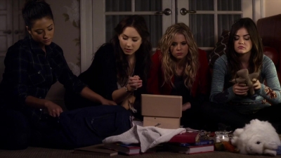 Pretty_Little_Liars_S02x23_720p_Bluray_Dual_PauloADM_2531.jpg