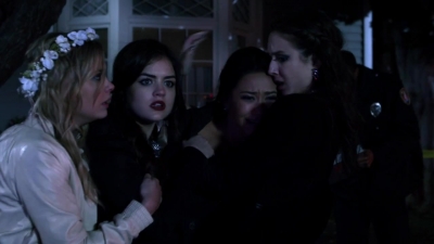 Pretty_Little_Liars_S02x25_720p_Bluray_Dual_PauloADM_2585.jpg
