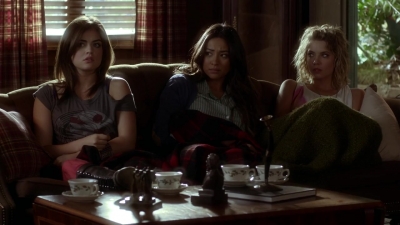Pretty_Little_Liars_S03E01_BluRay_Rip_720p_Dual_Audio_WWW_TORRENTDOSFILMES_COM_0529.jpg