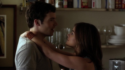 Pretty_Little_Liars_S03E01_BluRay_Rip_720p_Dual_Audio_WWW_TORRENTDOSFILMES_COM_0742.jpg