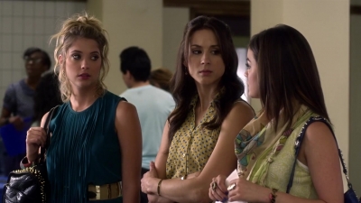 Pretty_Little_Liars_S03E01_BluRay_Rip_720p_Dual_Audio_WWW_TORRENTDOSFILMES_COM_1412.jpg