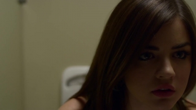 Pretty_Little_Liars_S03E01_BluRay_Rip_720p_Dual_Audio_WWW_TORRENTDOSFILMES_COM_1452.jpg