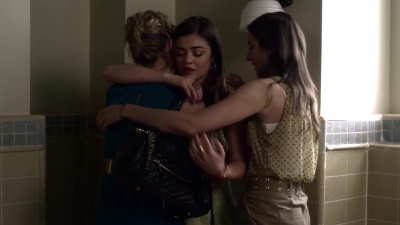 Pretty_Little_Liars_S03E01_BluRay_Rip_720p_Dual_Audio_WWW_TORRENTDOSFILMES_COM_1524.jpg