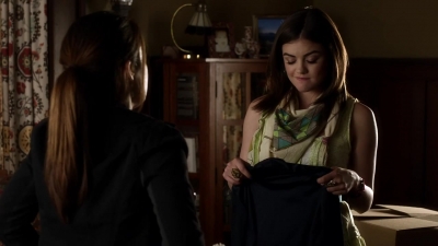 Pretty_Little_Liars_S03E01_BluRay_Rip_720p_Dual_Audio_WWW_TORRENTDOSFILMES_COM_1649.jpg