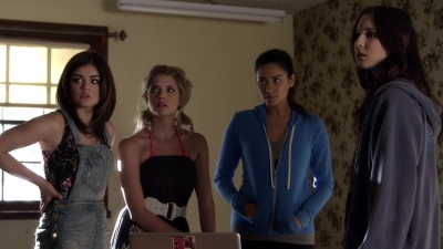 Pretty_Little_Liars_S03E01_BluRay_Rip_720p_Dual_Audio_WWW_TORRENTDOSFILMES_COM_2526.jpg
