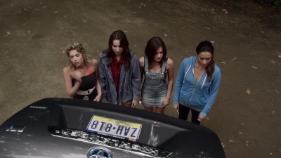 Pretty_Little_Liars_S03E01_BluRay_Rip_720p_Dual_Audio_WWW_TORRENTDOSFILMES_COM_2597.jpg