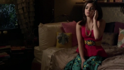 Pretty_Little_Liars_S03E02_BluRay_Rip_720p_Dual_Audio_WWW_TORRENTDOSFILMES_COM_1305.jpg