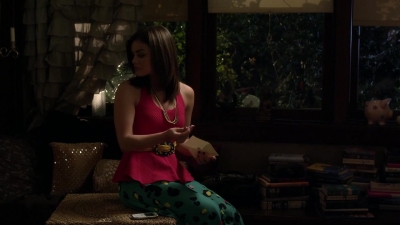 Pretty_Little_Liars_S03E02_BluRay_Rip_720p_Dual_Audio_WWW_TORRENTDOSFILMES_COM_1546.jpg
