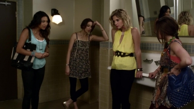 Pretty_Little_Liars_S03E02_BluRay_Rip_720p_Dual_Audio_WWW_TORRENTDOSFILMES_COM_2450.jpg
