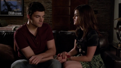 Pretty_Little_Liars_S03E03_BluRay_Rip_720p_Dual_Audio_WWW_TORRENTDOSFILMES_COM_1236.jpg