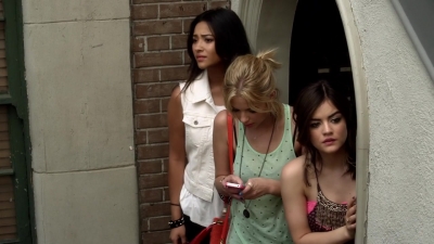 Pretty_Little_Liars_S03E04_BluRay_Rip_720p_Dual_Audio_WWW_TORRENTDOSFILMES_COM_1247.jpg