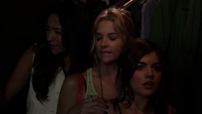 Pretty_Little_Liars_S03E04_BluRay_Rip_720p_Dual_Audio_WWW_TORRENTDOSFILMES_COM_1563.jpg