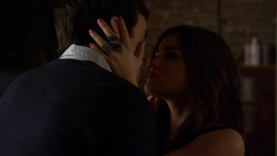 Pretty_Little_Liars_S03E05_BluRay_Rip_720p_Dual_Audio_WWW_TORRENTDOSFILMES_COM_1264.jpg