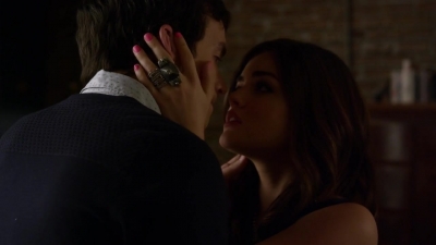 Pretty_Little_Liars_S03E05_BluRay_Rip_720p_Dual_Audio_WWW_TORRENTDOSFILMES_COM_1265.jpg