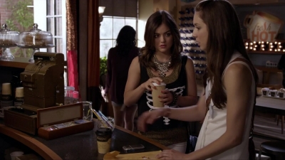 Pretty_Little_Liars_S03E09_BluRay_Rip_720p_Dual_Audio_WWW_TORRENTDOSFILMES_COM_0092.jpg