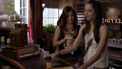 Pretty_Little_Liars_S03E09_BluRay_Rip_720p_Dual_Audio_WWW_TORRENTDOSFILMES_COM_0093.jpg