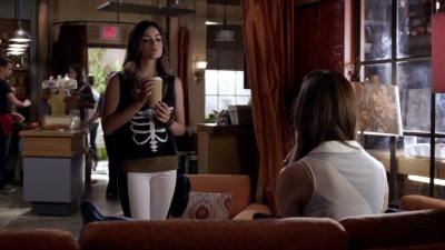 Pretty_Little_Liars_S03E09_BluRay_Rip_720p_Dual_Audio_WWW_TORRENTDOSFILMES_COM_0128.jpg