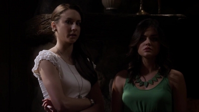 Pretty_Little_Liars_S03E09_BluRay_Rip_720p_Dual_Audio_WWW_TORRENTDOSFILMES_COM_1333.jpg