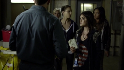 Pretty_Little_Liars_S03E14_BluRay_Rip_720p_Dual_Audio_WWW_TORRENTDOSFILMES_COM_2238.jpg