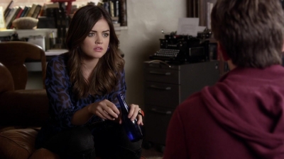 Pretty_Little_Liars_S03E18_BluRay_Rip_720p_Dual_Audio_WWW_TORRENTDOSFILMES_COM_1992.jpg