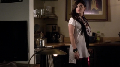 Pretty_Little_Liars_S03E20_BluRay_Rip_720p_Dual_Audio_WWW_TORRENTDOSFILMES_COM_2026.jpg